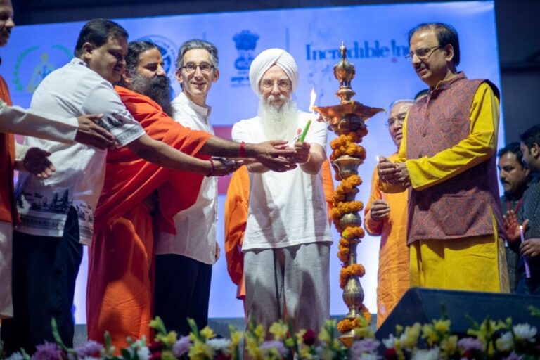 A15I4930-min-scaled-min